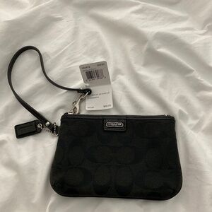 Coach Signature Small Wristlet 48640B - Black/Black